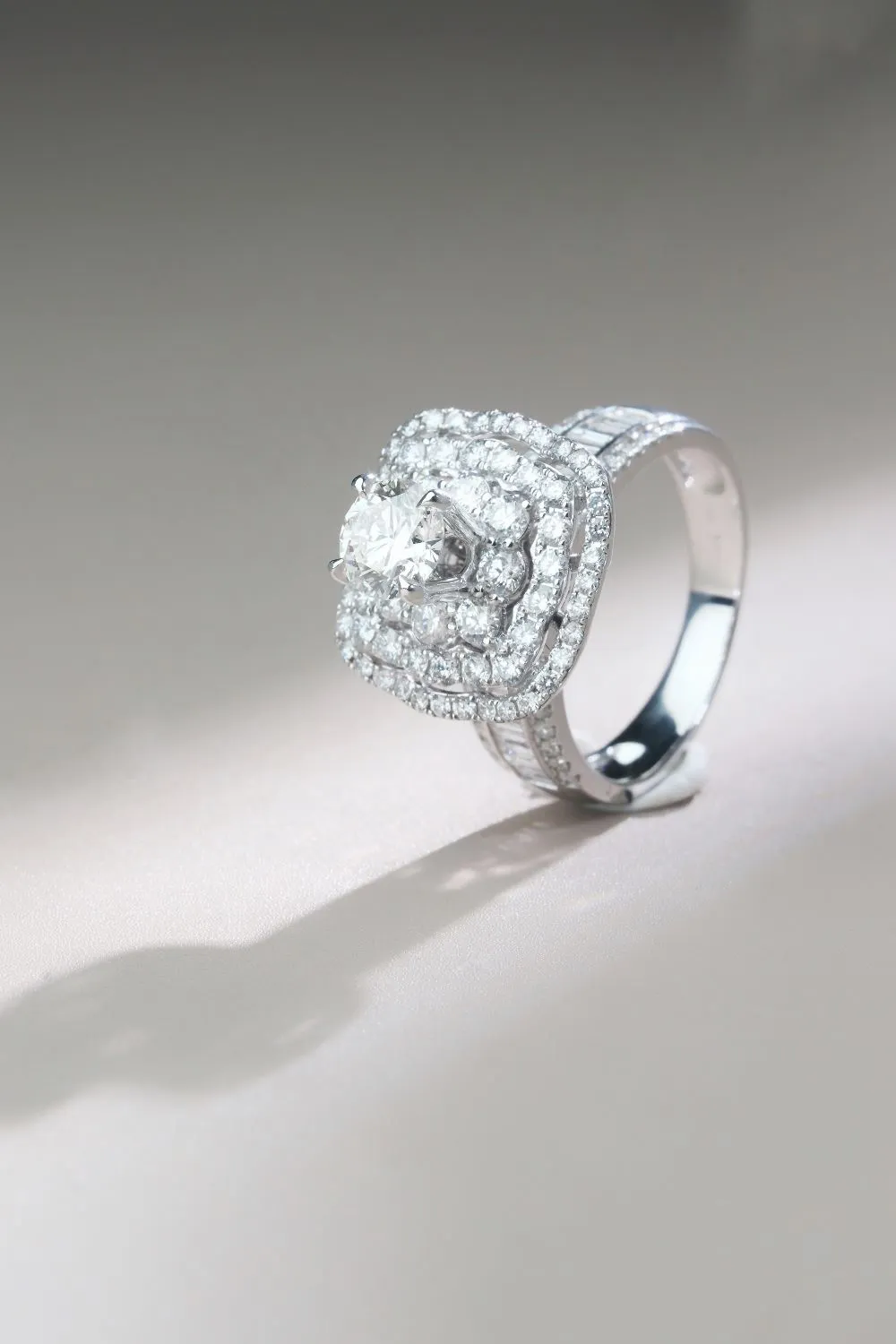 Nhẫn nữ kim cương tự nhiên GIA 2477668882 2