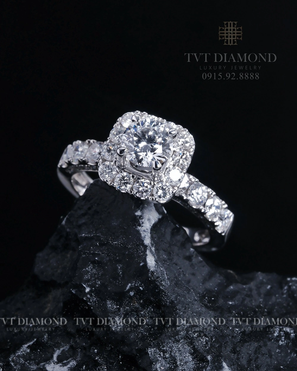 Nhẫn kim cương ổ halo vuông ( GIA 2536532051 ) 0