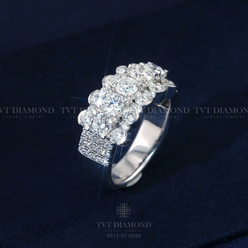 Nhẫn kết kim cương 4li nửa vòng