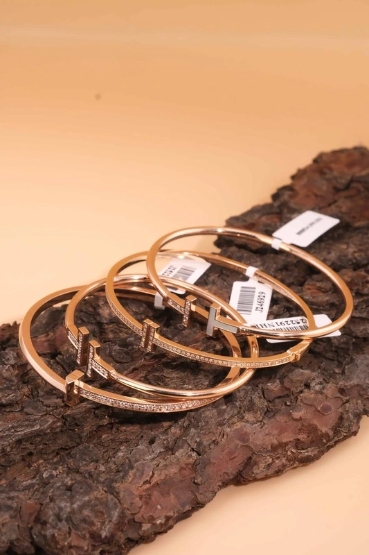 Lắc tay Tiffany đính kim